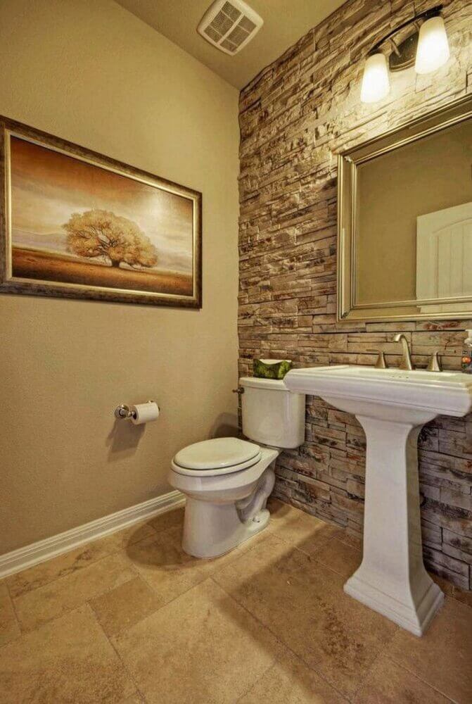 BATHROOM ACCENT WALL