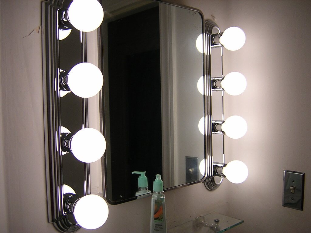 Hollywood Vanity Mirror